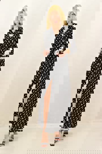 Γυναικείο πουά μακρύ φόρεμα με V λαιμόκοψη σε μαύρο