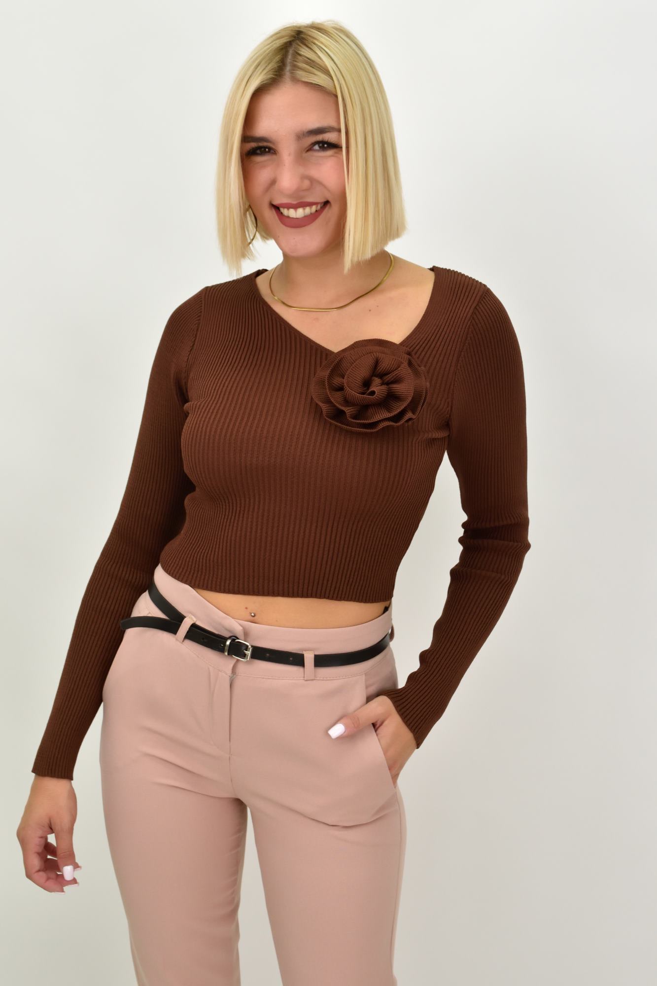 Γυναικείο πλεκτό crop top με σχέδιο λουλούδι Καφέ 21981