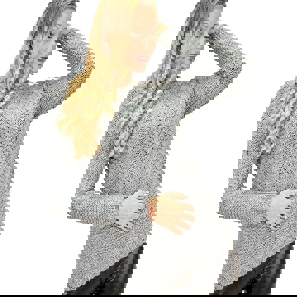 Γυναικείο πλεκτό πουλόβερ με σχέδιο πλεξούδες Γκρι 9155