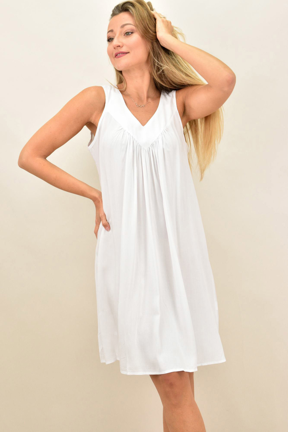 Γυναικείο αμάνικο φόρεμα και σε μεγάλα μεγέθη Λευκό 10961 φωτογραφία