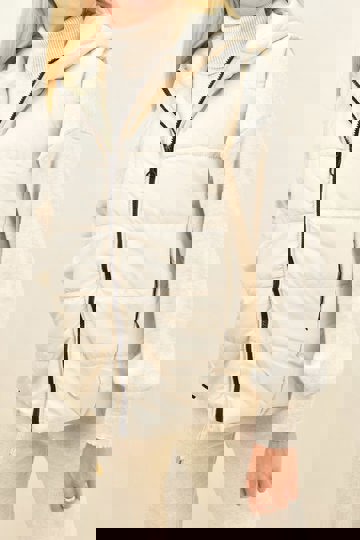  - Γυναικείο αμάνικο καπιτονέ μπουφάν με κουκούλα, φερμουάρ, τσέπες σε εκρού