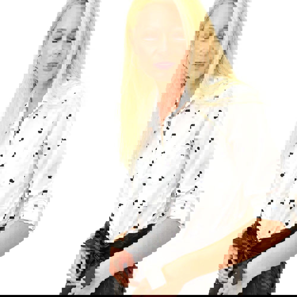 Γυναικείο πουκάμισο με σχέδιο καρδιές Εκρού 13131