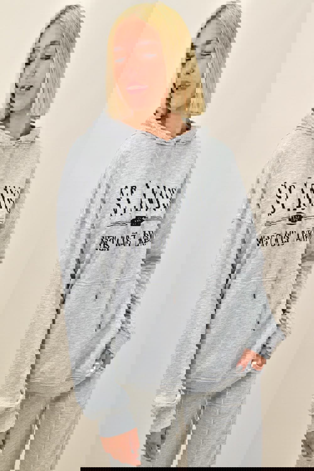 Φούτερ με κουκούλα και κέντημα ST.LOUIS Γκρι 17559 φωτογραφία