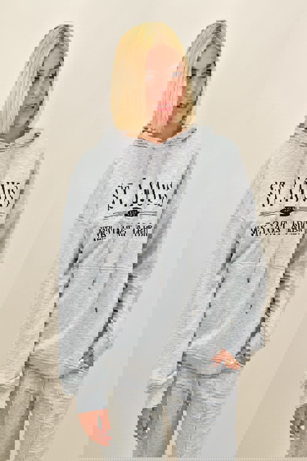 Φούτερ με κουκούλα και κέντημα ST.LOUIS Γκρι 17559 φωτογραφία