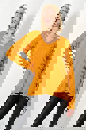  - Μουσταρδί γυναικεία πλεκτή μπλούζα oversized, με V λαιμόκοψη. Καθημερινό look