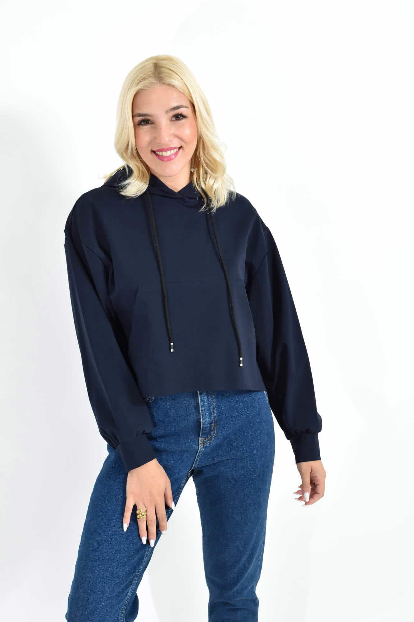 Γυναικείο Cropped Hoodie με Μαύρα Κορδόνια Και Τσέπες Μπλε Σκούρο 27088