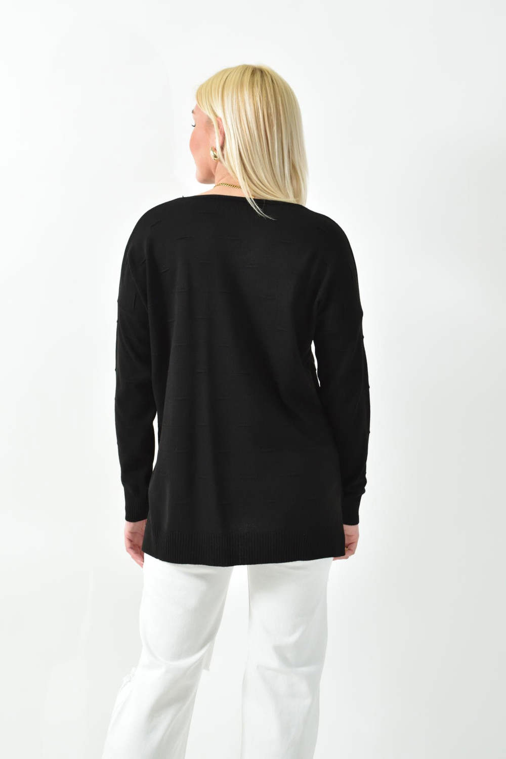 Πλεκτή μπλούζα oversized με 3d σχέδιο Μαύρο 26233 φωτογραφία