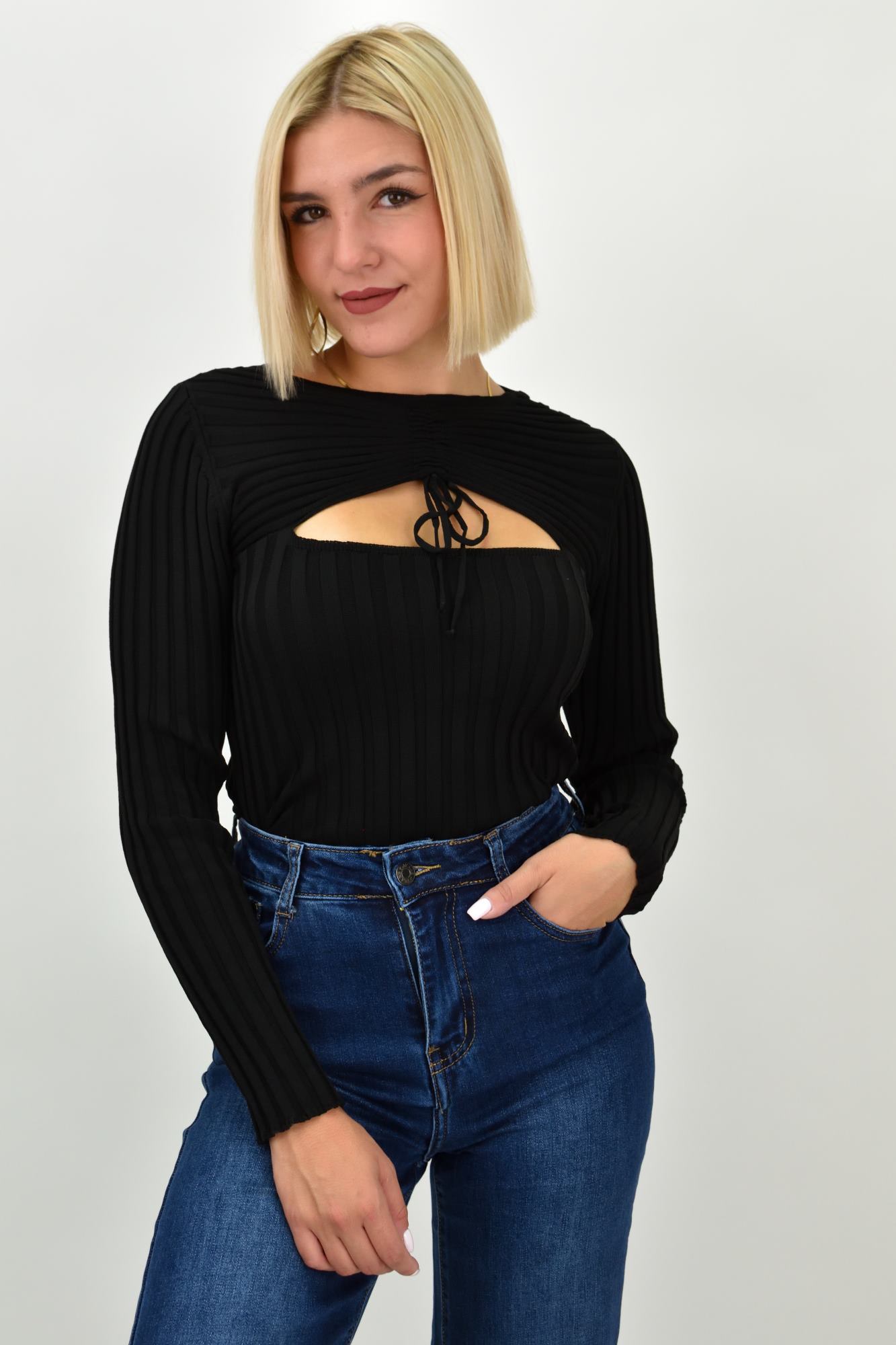 Γυναικείο πλεκτό crop top με άνοιγμα στο μπούστο Μαύρο 21996