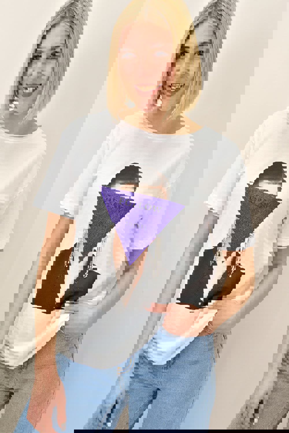 Γυναικείο T-shirt με στρας FOLLOW Λευκό 18962 φωτογραφία