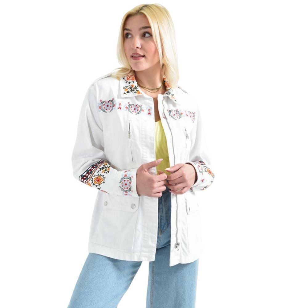 Γυναικείο τζάκετ με κέντημα Λευκό 19348