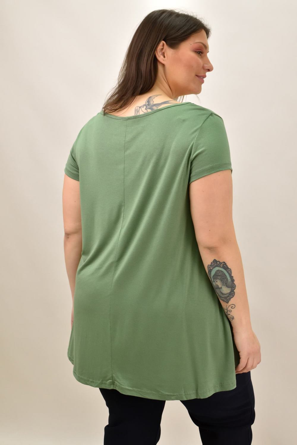 Γυναικεία μπλούζα μονόχρωμη oversized Φυστικί 19106 φωτογραφία