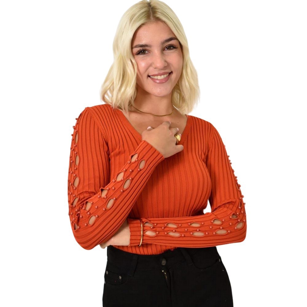 Τοπ με ανοίγματα στα μανίκια και πέρλες Κανελί 25742