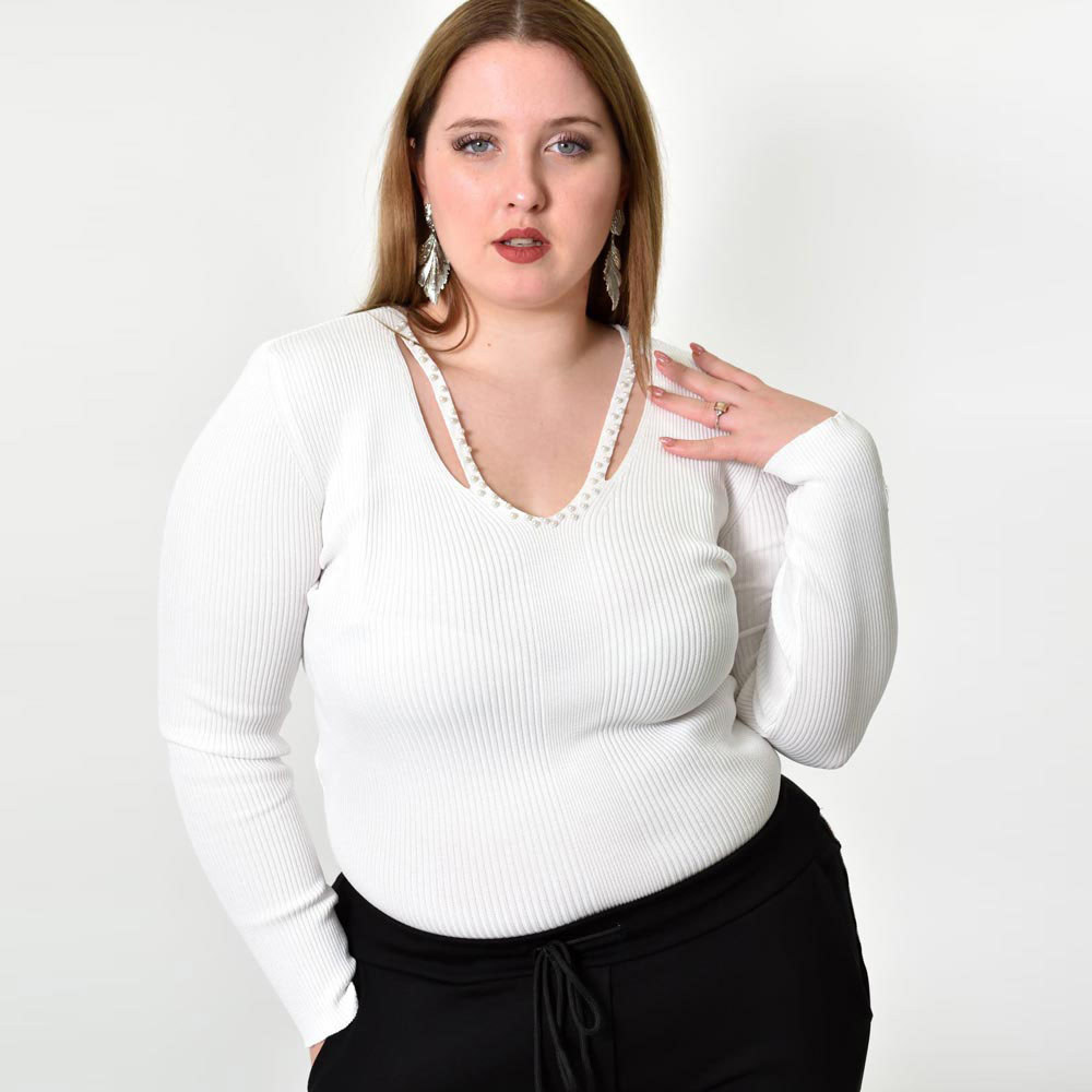 Γυναικείο Plus τοπ με άνοιγμα στο μπούστο και πέρλες Λευκό 21922