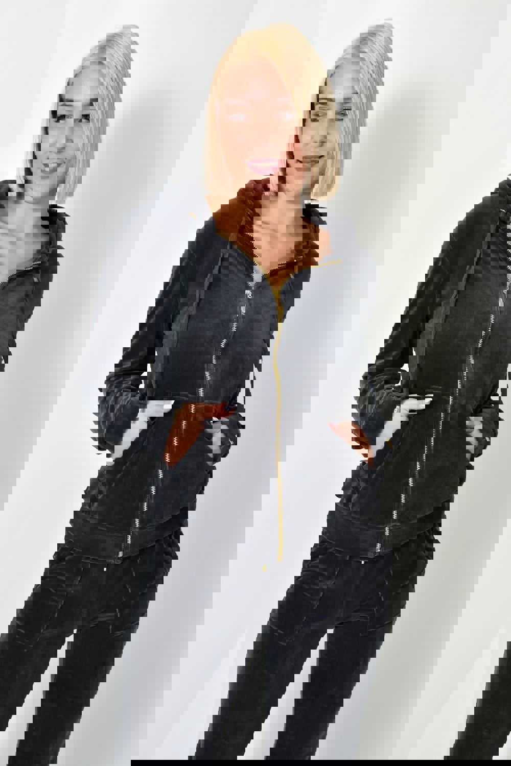 Ζακέτα βελουτέ σε ανθρακί χρώμα Ανθρακί 22755 φωτογραφία