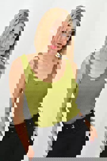  - Γυναικέιο πλεκτό τοπ με διάτρητο σχέδιο λαδί