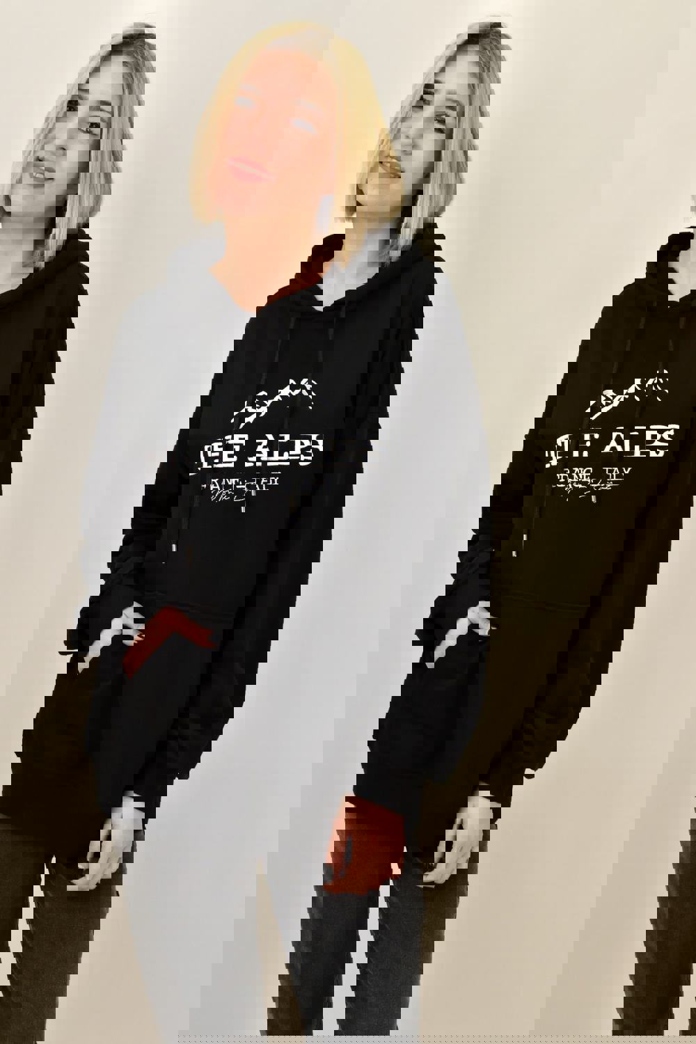 Γυναικείο φούτερ με κουκούλα "The Alps" Μαύρο 18706 φωτογραφία