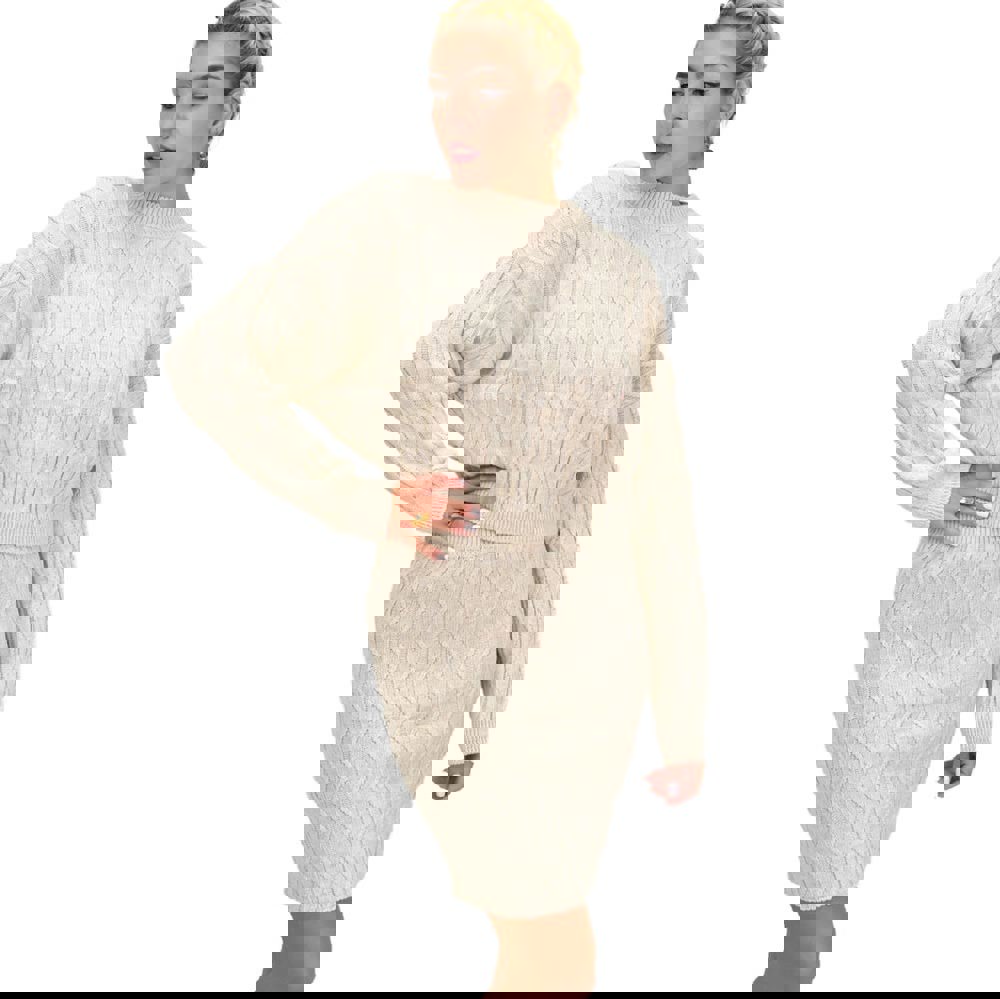 Γυναικείο πλεκτό σετ με σχέδιο πλεξούδες Εκρού 22101