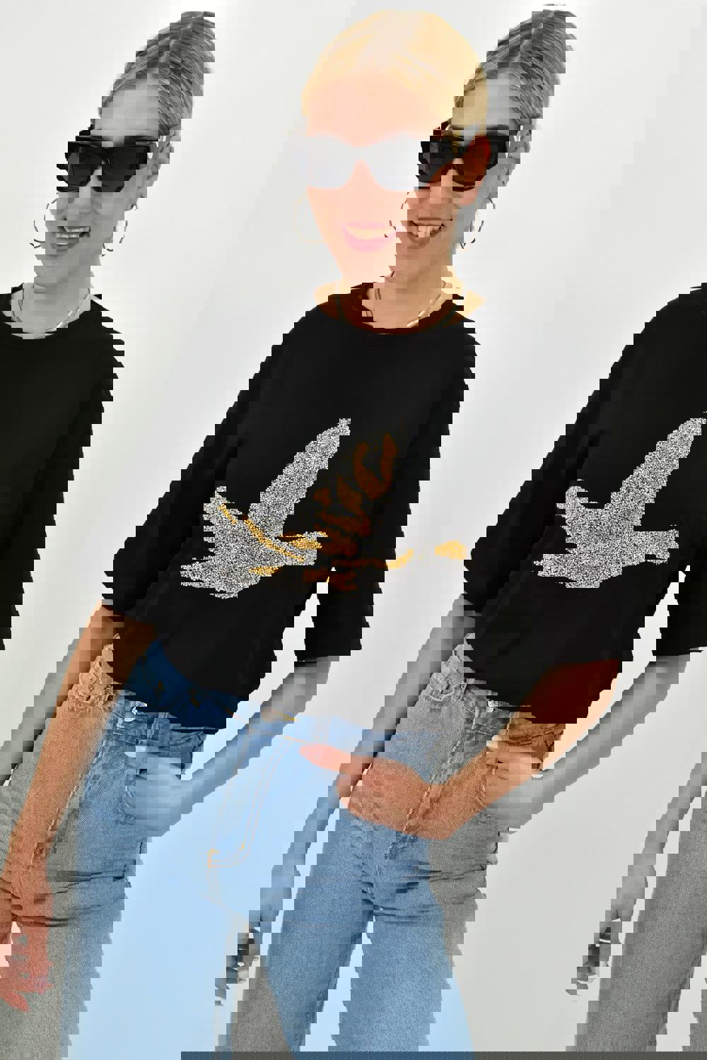 Γυναικείο T-shirt με στρας σε διχρωμία Μαύρο 20024 φωτογραφία