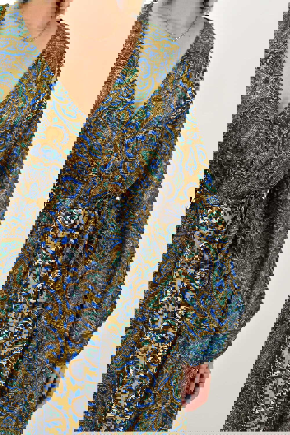 Γυναικείο μεταξωτό boho φόρεμα με ζώνη Μπεζ 20473 φωτογραφία