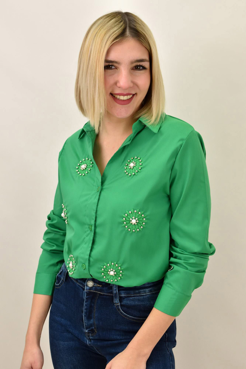 Γυναικείο πουκάμισο με κέντημα Πράσινο 18810 φωτογραφία