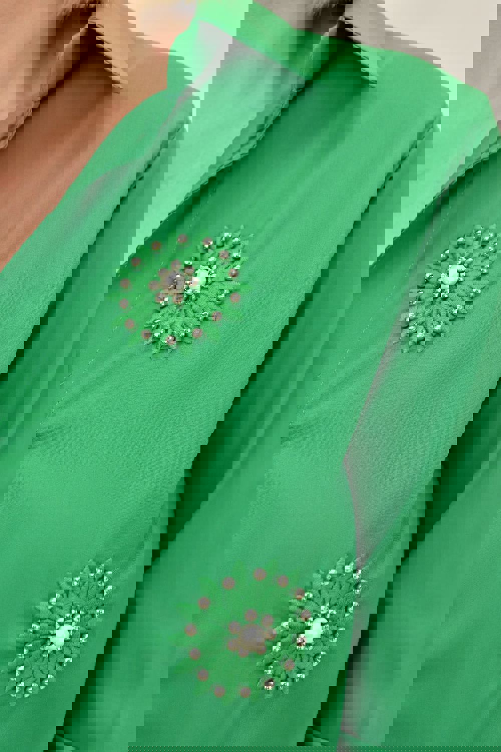 Γυναικείο πουκάμισο με κέντημα Πράσινο 18810 φωτογραφία