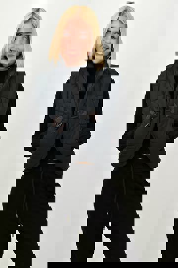  - Γυναικείο αμάνικο μπουφάν με κουμπί μοντγκόμερι μαύρο