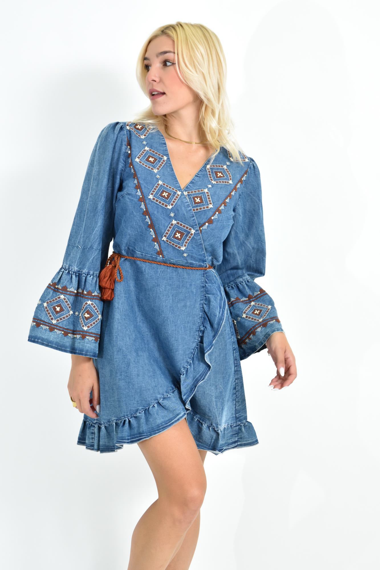 Denim Κρουαζέ Φόρεμα με Κεντήματα & Βολάν Μπλε Τζιν 26645