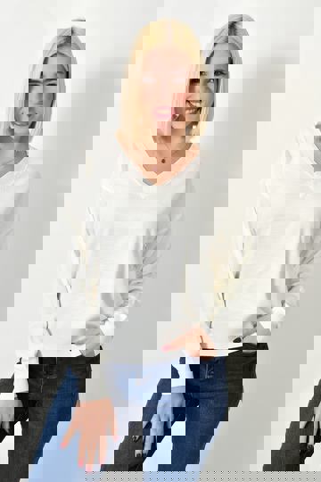  - Γυναικείο μακρύ πλεκτό μπλουζάκι, με V λαιμόκοψη και μακριά μανίκια σε εκρού