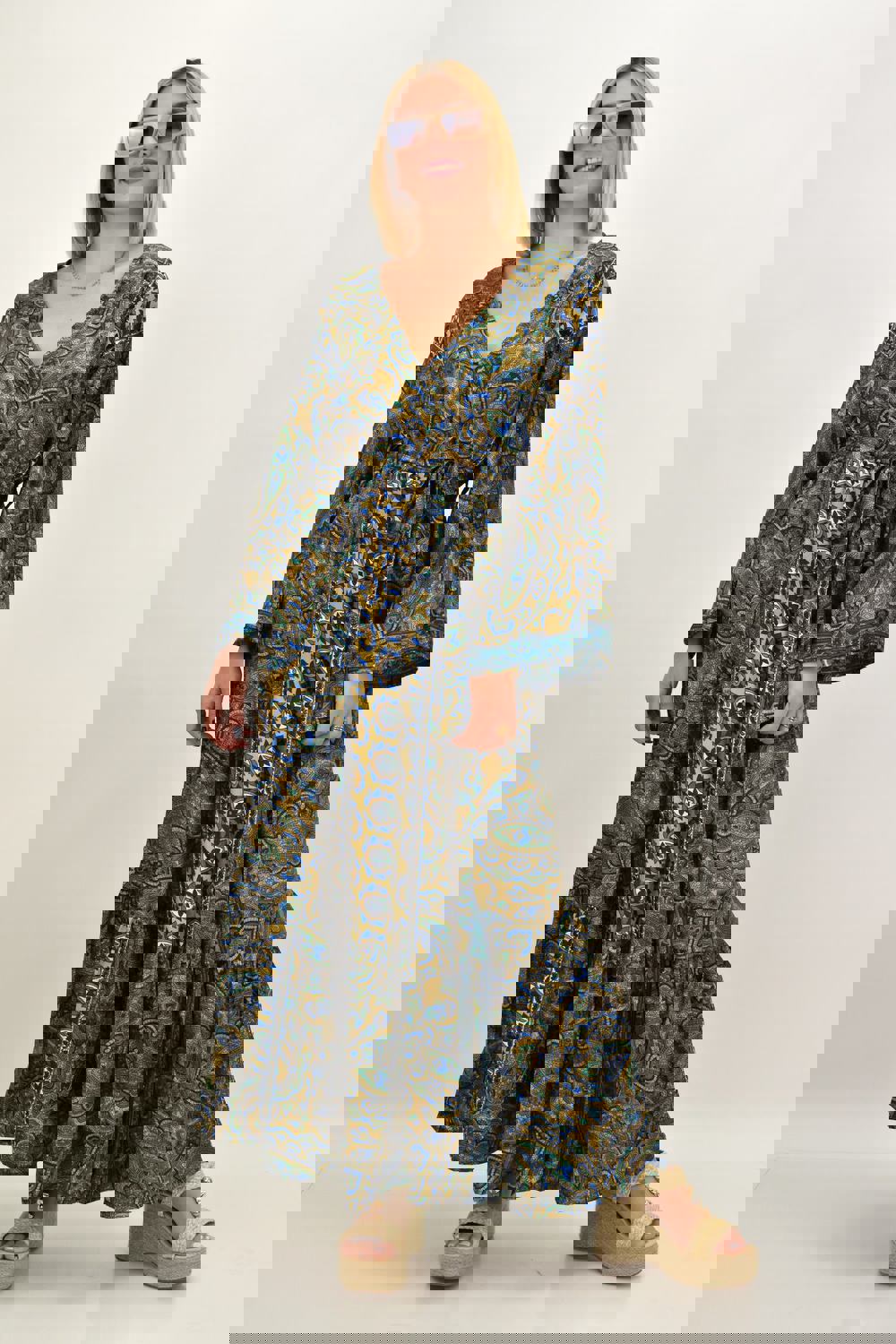 Γυναικείο μεταξωτό boho φόρεμα με ζώνη Μπεζ 20473 φωτογραφία