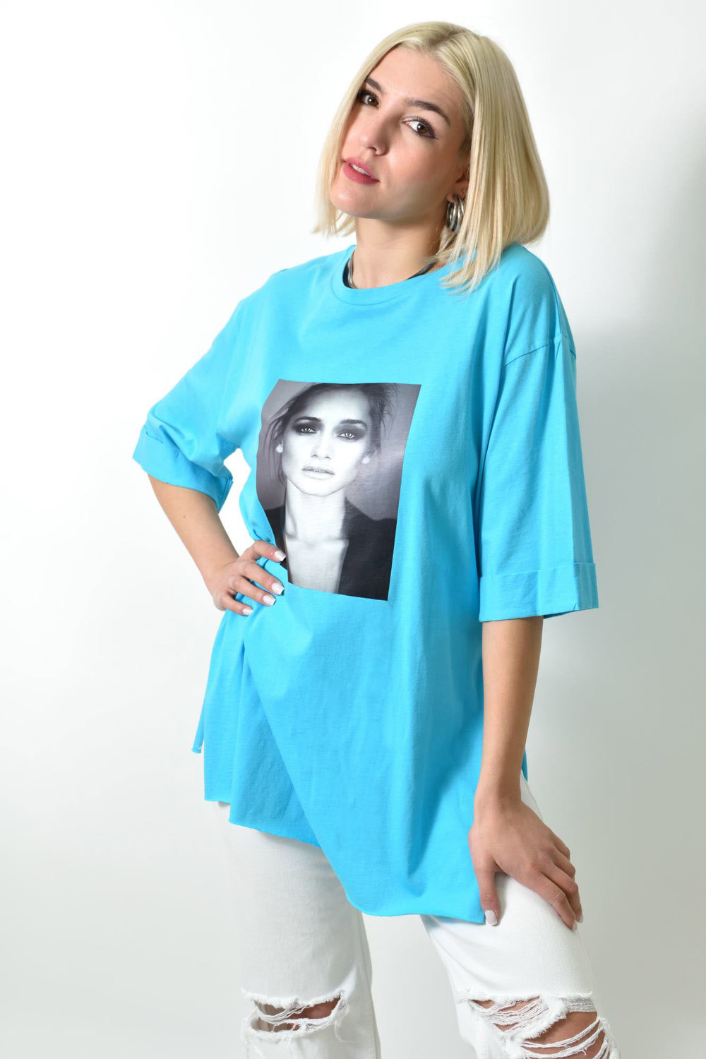 Μπλούζα μονόχρωμη με ανοίγματα και στάμπα Γαλάζιο 23667 φωτογραφία