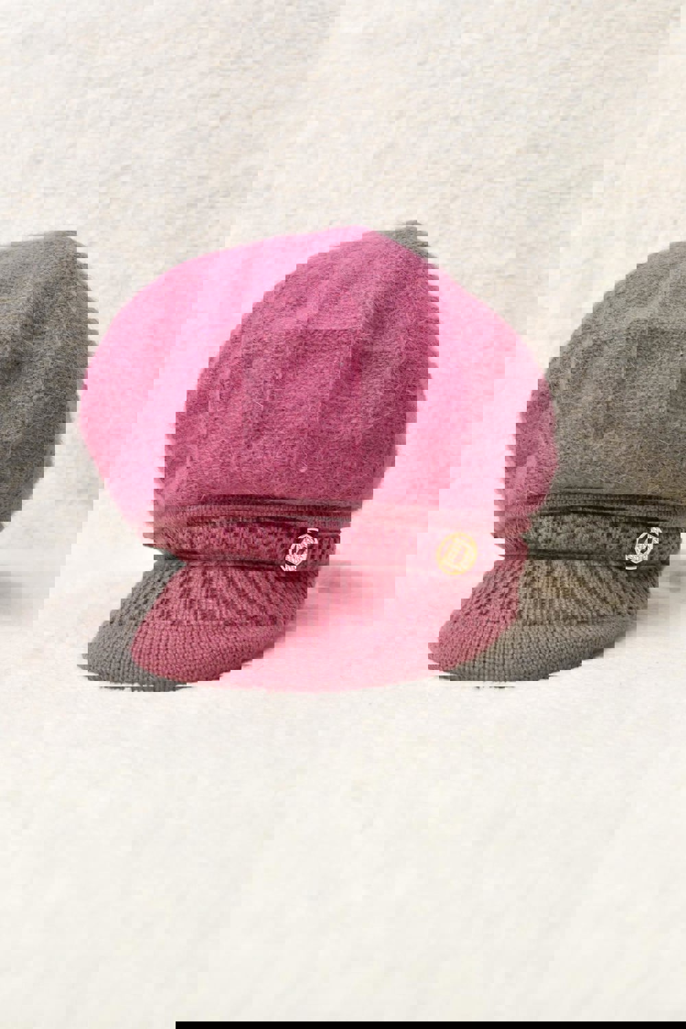 Γυναικείο πλεκτό καπέλο με γείσο Σάπιο μήλο 22723 φωτογραφία