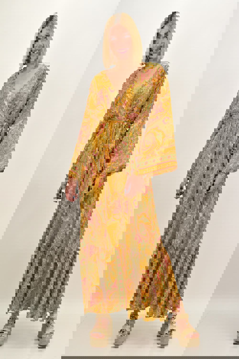 Γυναικείο μεταξωτό boho φόρεμα με ζώνη Μπεζ 20469 φωτογραφία