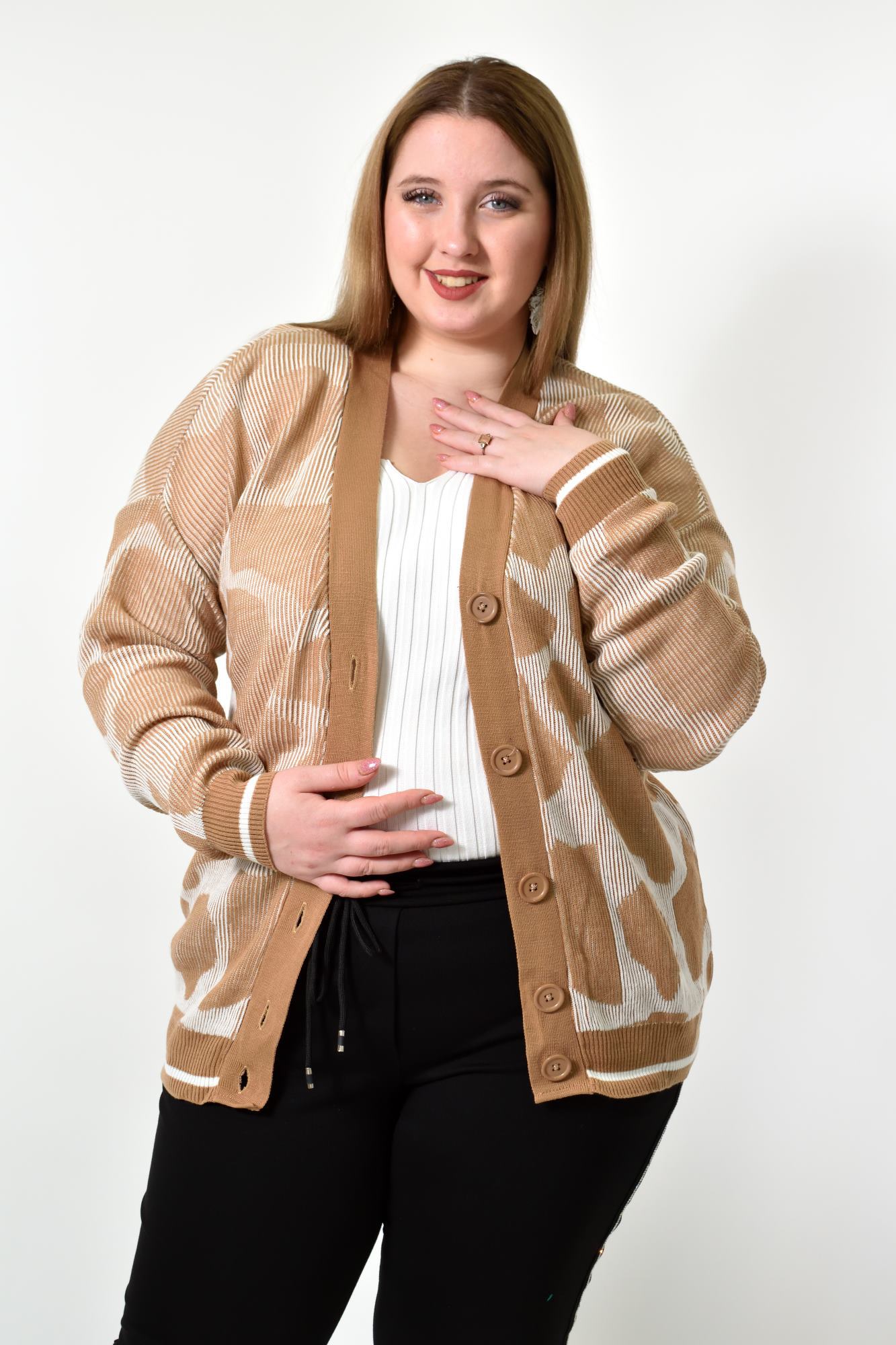 Γυναικεία ζακέτα oversized με σχέδιο Μπεζ 22974